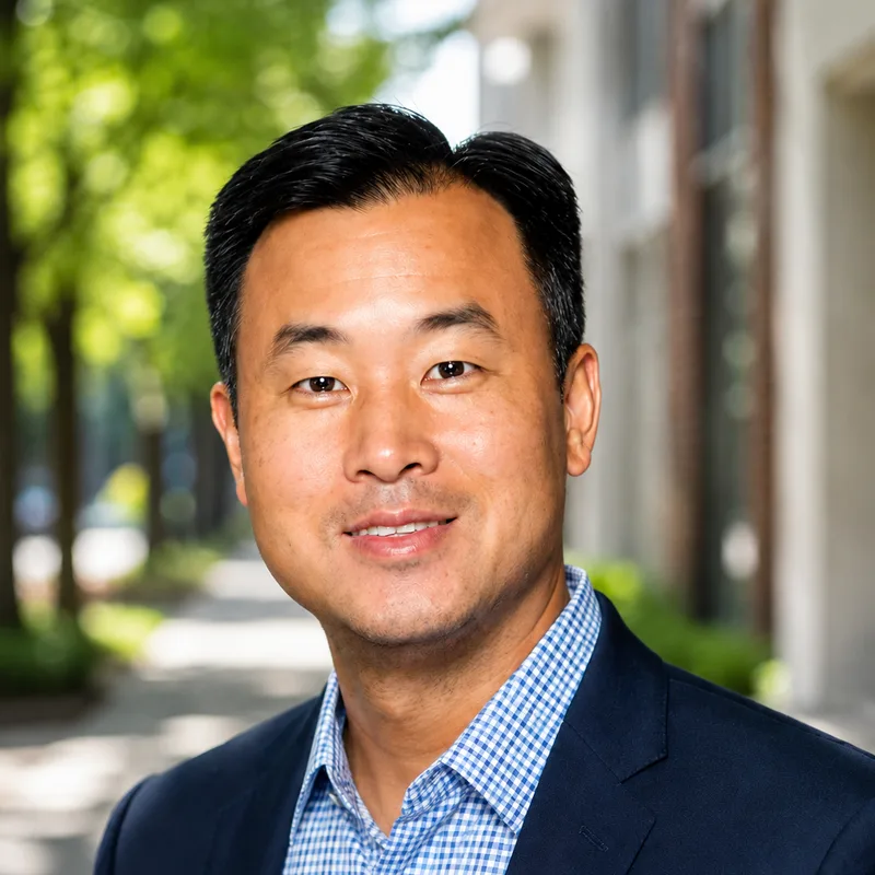 Headshot of Matthew Teng of Harvest Real Estate Group